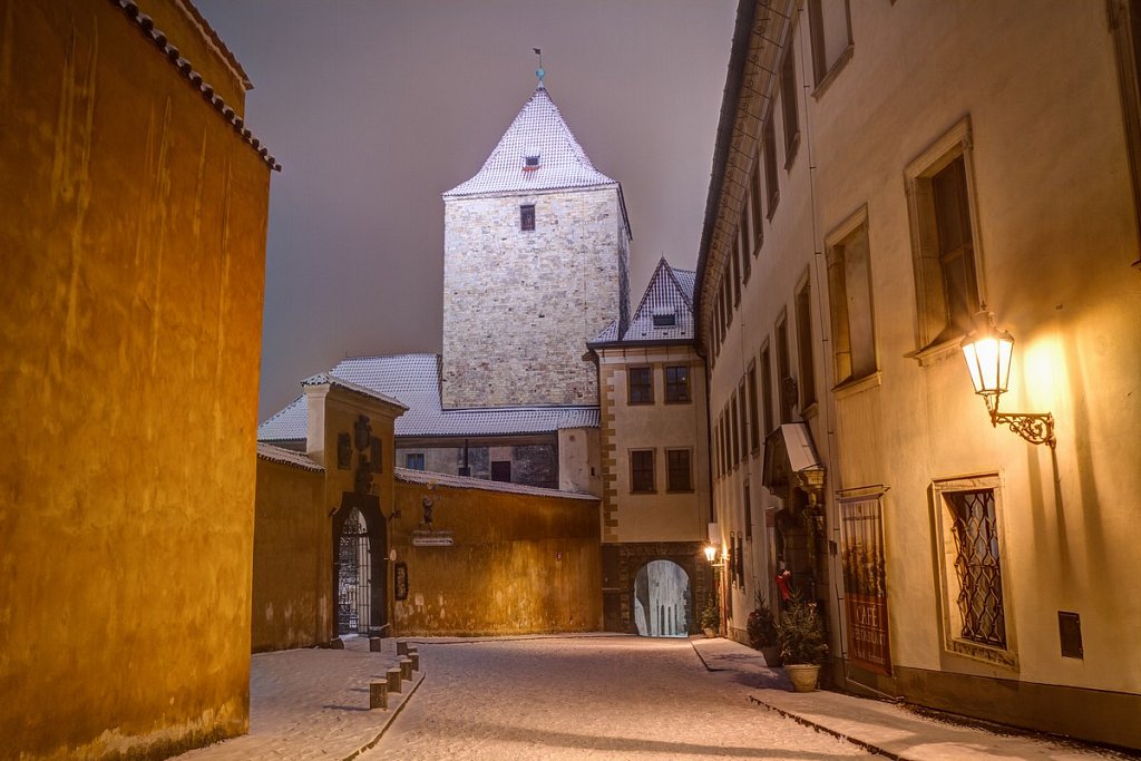 Zimní Pražský hrad, noční Praha - IMG-6680.jpg