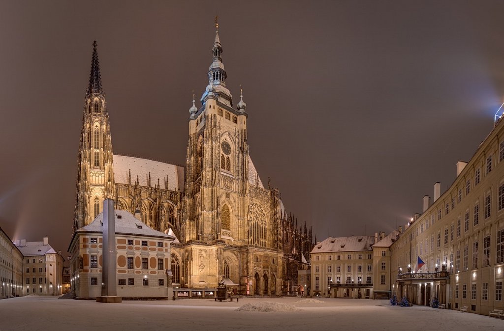 Zimní Katedrála svatého Víta, Pražský hrad, noční Praha - IMG-6882.jpg