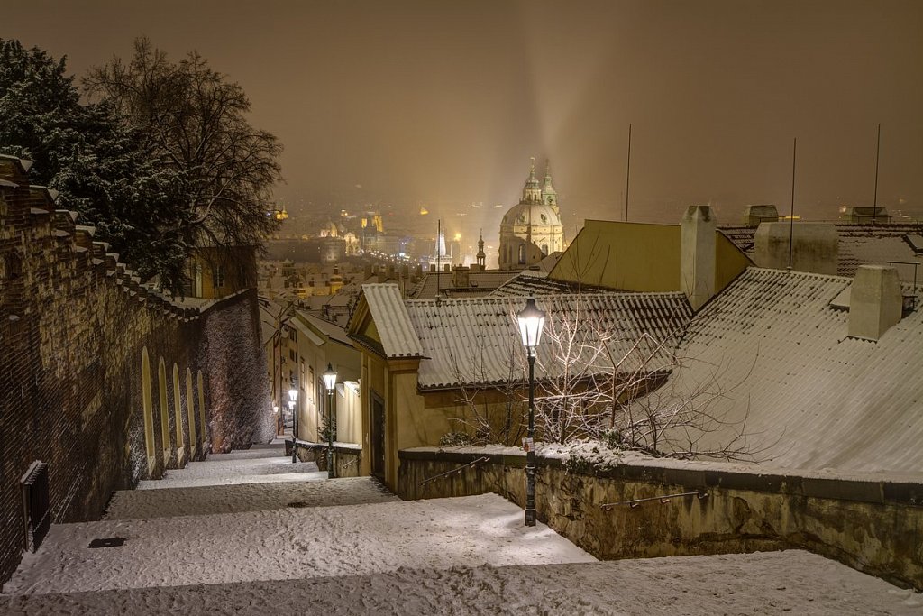 Zimní Zámecké schody, noční Praha - IMG-6897.jpg