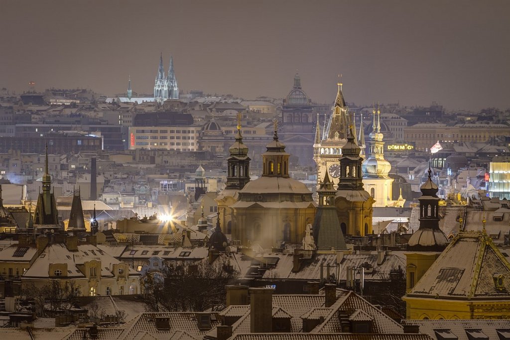 Pražské věže, noční zimní Praha - IMG-7145.jpg
